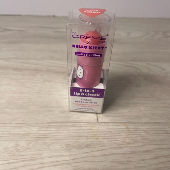 🩷 The Crème Shop x Hello Kitty Make Up Brushes And Lip Care Bundle Brand New 🩷 - Picture 8 of 13